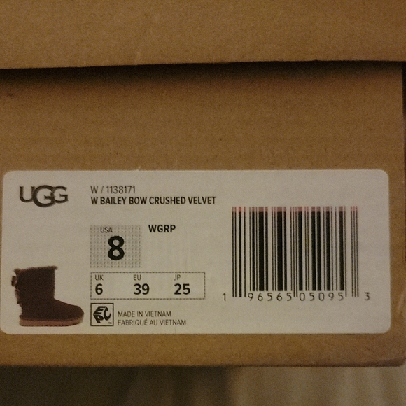 UGG Purple Suede Boots with Bow - Picture 5 of 5